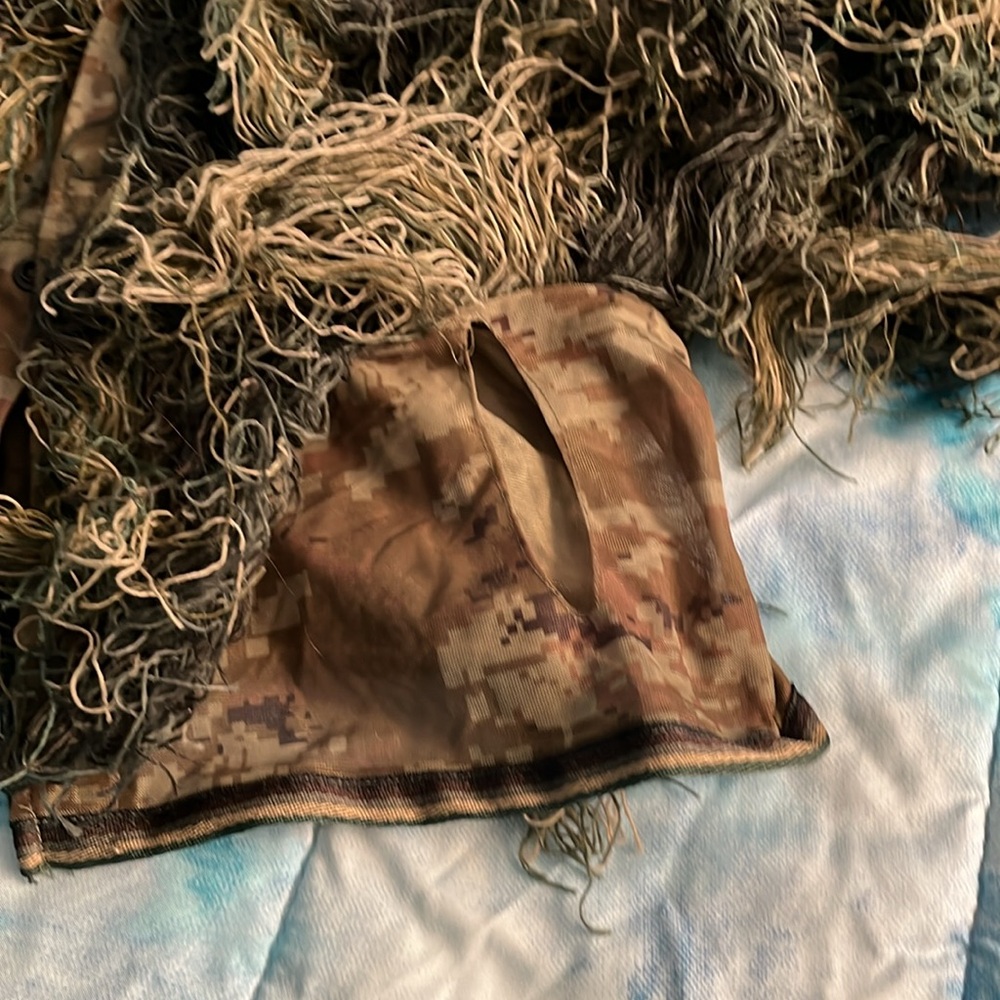 Camouflage Ghillie Suit - Picture 3 of 14